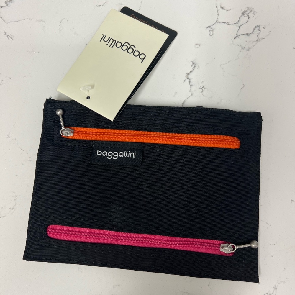 Baggallini Passport Holder Black Wallet New with tags